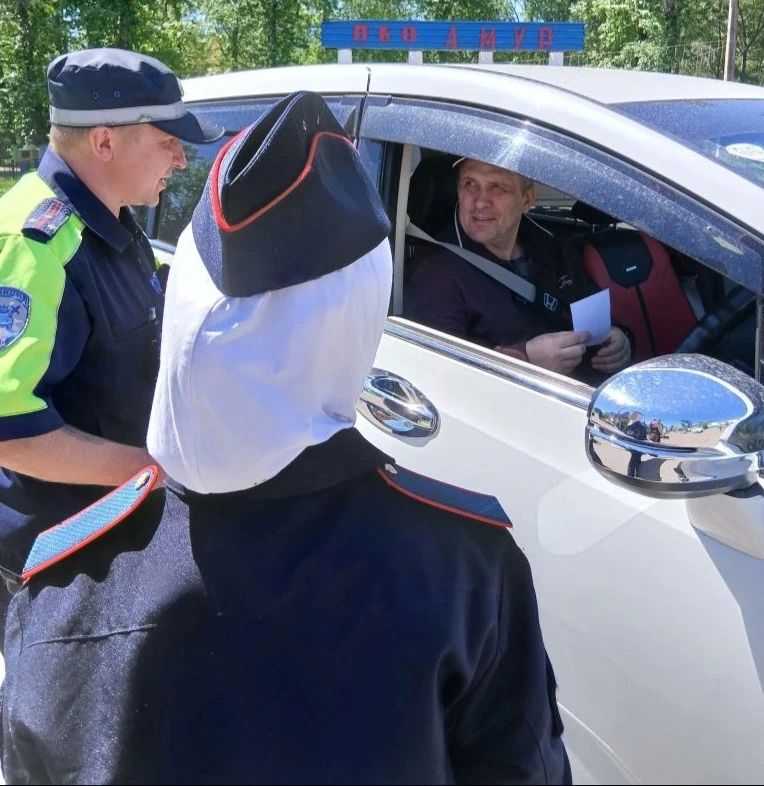 «Едем в лето, соблюдая ПДД»: в Амурзете школьники и ГИБДД провели совместную профилактическую акцию «Едем в лето, соблюдая ПДД»: в Амурзете школьники и ГИБДД провели совместную профилактическую акцию