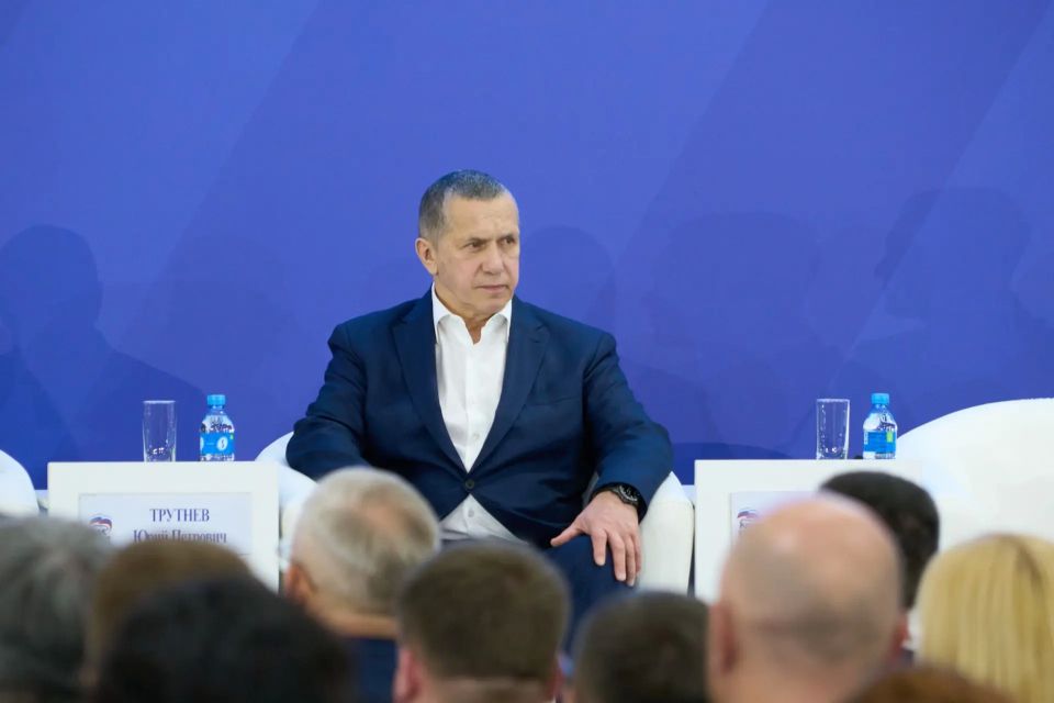 Делегация Еврейской автономной области приняла участие в работе окружного партийного форума «Есть результат!» Делегация Еврейской автономной области приняла участие в работе окружного партийного форума «Есть результат!»