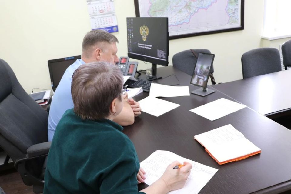В преддверии Дня защиты детей заместитель прокурора области Павел Погоняев провел прием граждан В преддверии Дня защиты детей заместитель прокурора области Павел Погоняев провел прием граждан