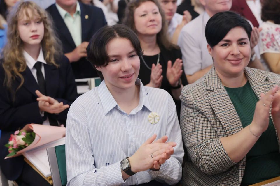 Мария Костюк: Чествовали в нашей области талантливых ребят — призеров регионального и заключительного этапов Всероссийской олимпиады школьников, а также их родителей и наставников Мария Костюк: Чествовали в нашей области талантливых ребят — призеров регионального и заключительного этапов Всероссийской олимпиады школьников, а также их родителей и наставников
