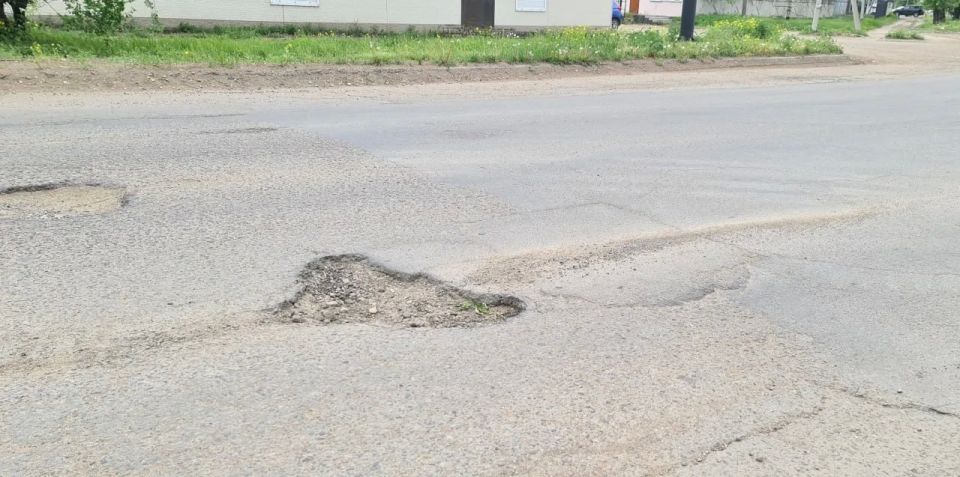 #Пообращениямгорожан. Депутату Городской Думы Кириллу Алексеевичу Девятко поступил запрос, касающийся ремонта дороги по ул. Миллера Сегодня вместе с Кириллом Алексеевичем и исполняющим обязанности первого заместителя главы... #Пообращениямгорожан. Депутату Городской Думы Кириллу Алексеевичу Девятко поступил запрос, касающийся ремонта дороги по ул. Миллера Сегодня вместе с Кириллом Алексеевичем и исполняющим обязанности первого заместителя главы...