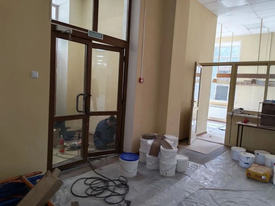 Готовят к открытию театр кукол "Кудесник" в Биробиджане Готовят к открытию театр кукол "Кудесник" в Биробиджане