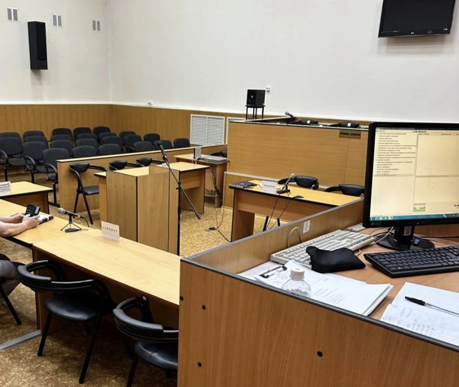 С учетом позиции прокуратуры осужденному отказано в удовлетворении ходатайства о замене лишение свободы более мягким наказанием С учетом позиции прокуратуры осужденному отказано в удовлетворении ходатайства о замене лишение свободы более мягким наказанием