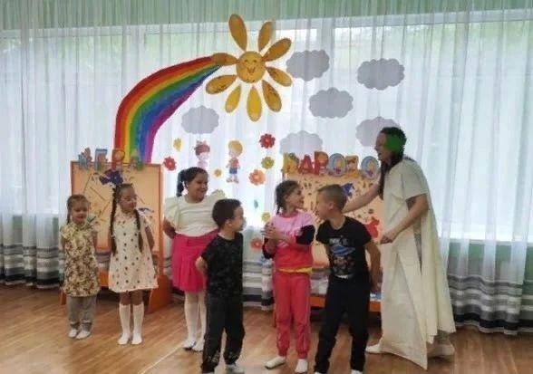 C Международным Днём защиты детей поздравили подопечных в Доме социального обслуживания семьи и детей C Международным Днём защиты детей поздравили подопечных в Доме социального обслуживания семьи и детей