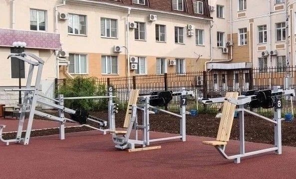 В Биробиджане открыли новую спортивную площадку в центре города В Биробиджане открыли новую спортивную площадку в центре города