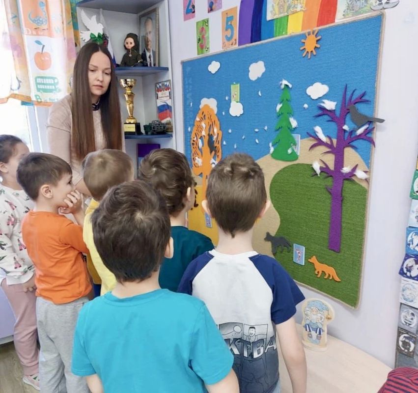 Сегодня в рубрике #ЗовуВпрофессию стать воспитателем детского сада приглашает Наталья Ансимова Сегодня в рубрике #ЗовуВпрофессию стать воспитателем детского сада приглашает Наталья Ансимова