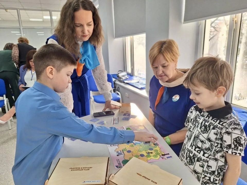 Сегодня в рубрике #ЗовуВпрофессию стать воспитателем детского сада приглашает Наталья Ансимова Сегодня в рубрике #ЗовуВпрофессию стать воспитателем детского сада приглашает Наталья Ансимова