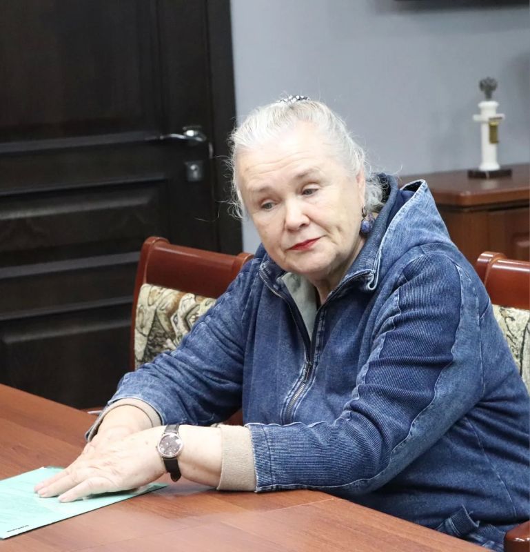 Сегодня, 2 июня, прокурор Еврейской автономной области Дмитрий Седых провел личный приём предпринимателей, в котором принял участие Уполномоченный по защите прав предпринимателей в ЕАО Вячеслав Пастухов Сегодня, 2 июня, прокурор Еврейской автономной области Дмитрий Седых провел личный приём предпринимателей, в котором принял участие Уполномоченный по защите прав предпринимателей в ЕАО Вячеслав Пастухов
