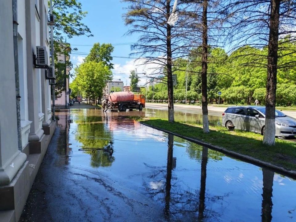 В Биробиджане начались работы по откачке дождевой воды В Биробиджане начались работы по откачке дождевой воды
