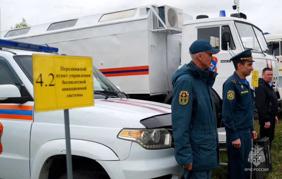 Авария на старом мосту: масштабные учения прошли в Биробиджане Авария на старом мосту: масштабные учения прошли в Биробиджане