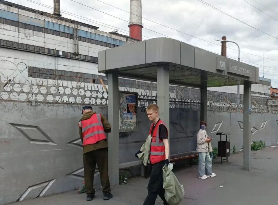 Коммунальные службы города продолжают планомерную работу по наведению порядка в Биробиджане Коммунальные службы города продолжают планомерную работу по наведению порядка в Биробиджане