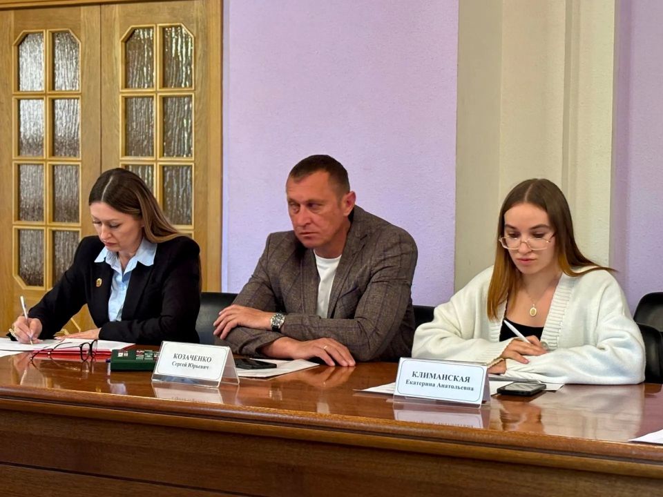 В Еврейской автономной области обсудили участие региона в форуме «Сильные идеи для нового времени» В Еврейской автономной области обсудили участие региона в форуме «Сильные идеи для нового времени»