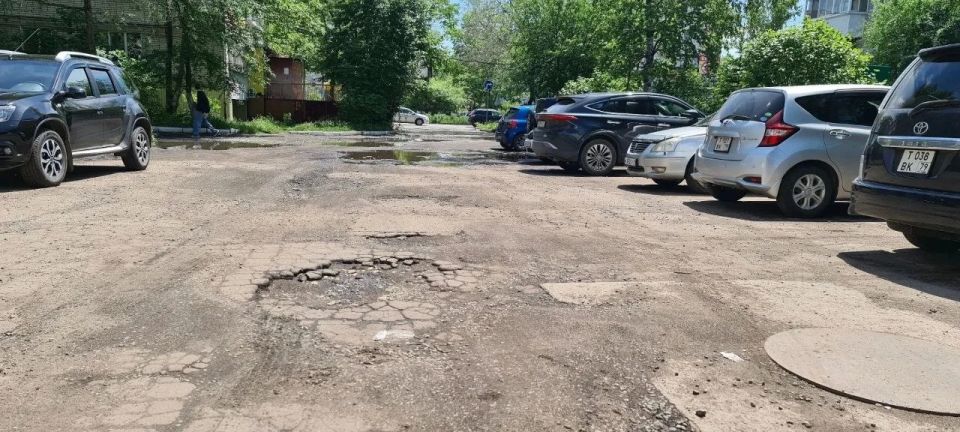 Еще один междворовой проезд в Биробиджане будут приводить в порядок Еще один междворовой проезд в Биробиджане будут приводить в порядок