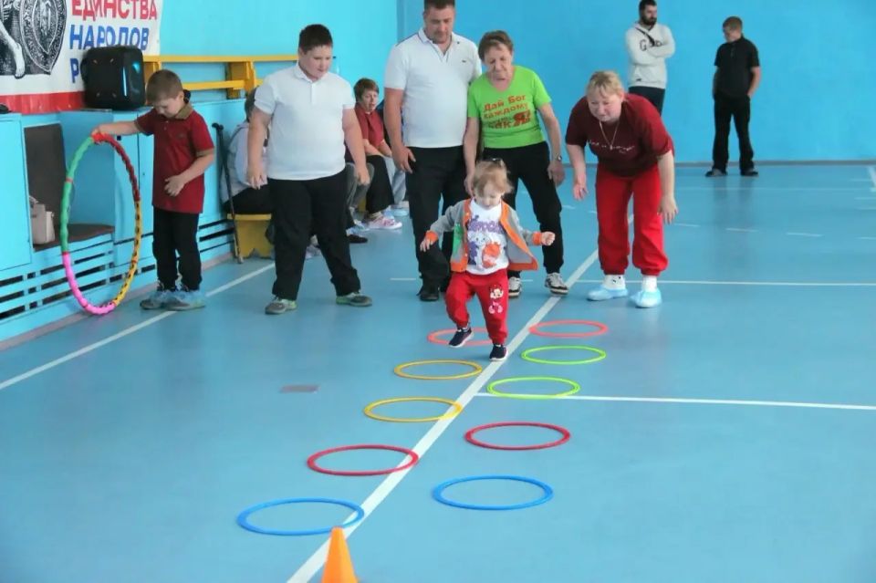 Спорт лечит: как в Облучье сотни сердец нашли поддержку и силу Спорт лечит: как в Облучье сотни сердец нашли поддержку и силу