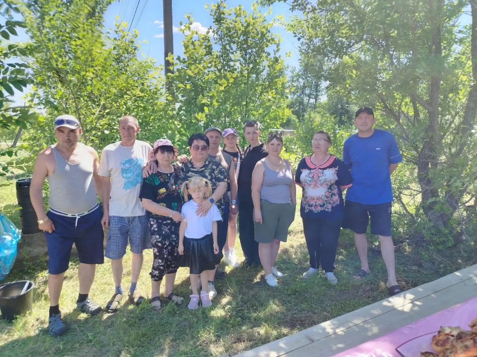 В Биробиджане прошли праздники по случаю Дня соседа В Биробиджане прошли праздники по случаю Дня соседа
