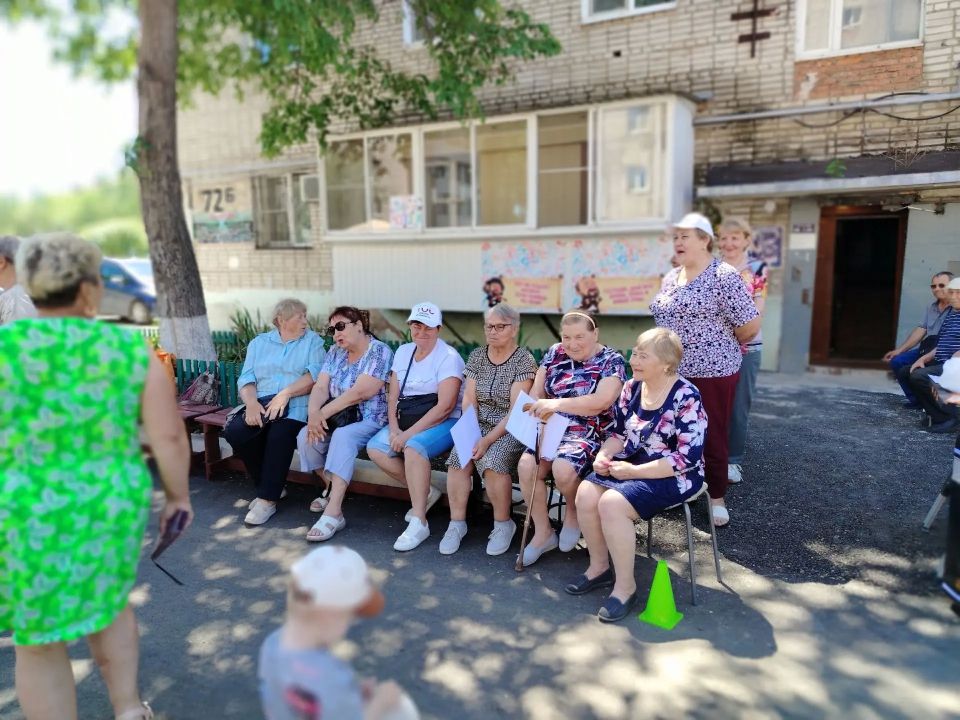 В Биробиджане прошли праздники по случаю Дня соседа В Биробиджане прошли праздники по случаю Дня соседа