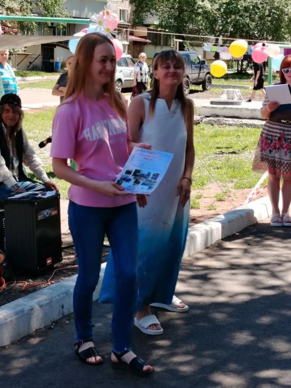 В Биробиджане прошли праздники по случаю Дня соседа В Биробиджане прошли праздники по случаю Дня соседа