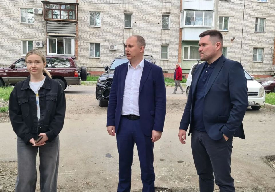 Продолжаем ремонт территории детских садов Продолжаем ремонт территории детских садов