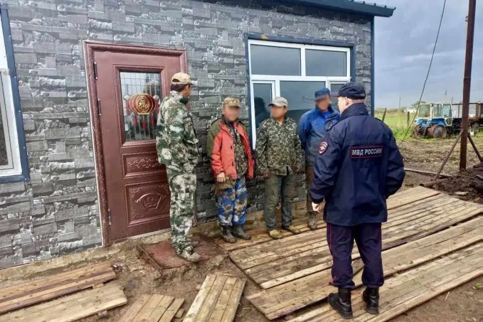В рамках федеральной комплексной оперативно-профилактической операции «Нелегал–2026» сотрудники спецподразделений Управления Росгвардии по Еврейской автономной области оказали силовую поддержку региональным... В рамках федеральной комплексной оперативно-профилактической операции «Нелегал–2026» сотрудники спецподразделений Управления Росгвардии по Еврейской автономной области оказали силовую поддержку региональным...