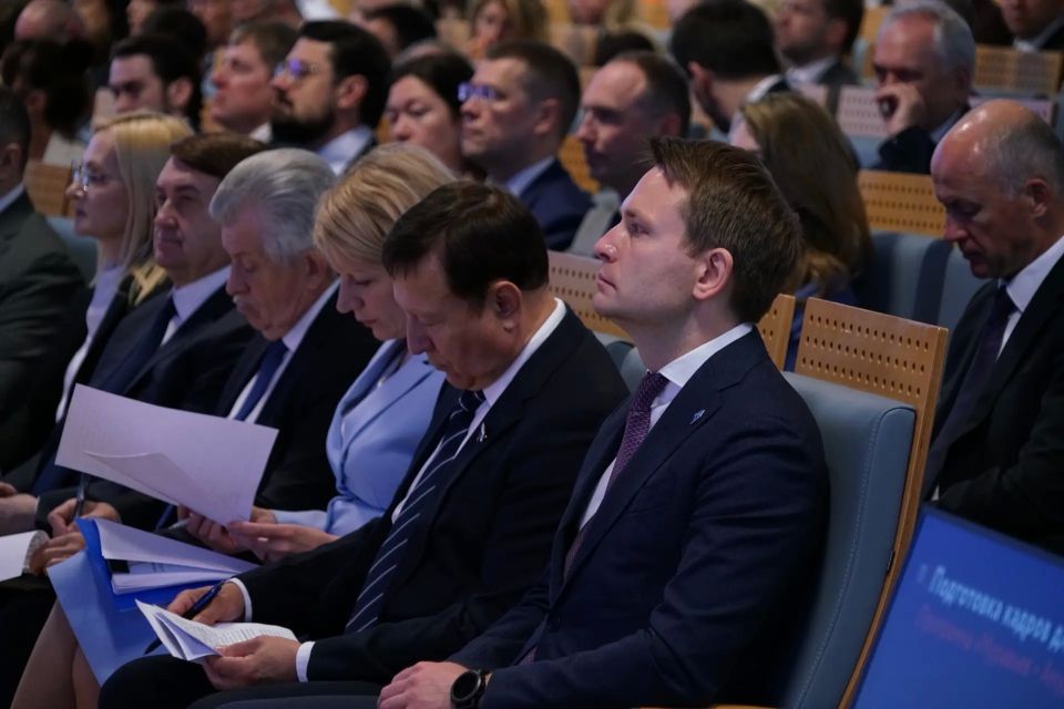 Итоги работы по развитию Дальнего Востока и Арктики обсудили на коллегии Минвостокразвития России Итоги работы по развитию Дальнего Востока и Арктики обсудили на коллегии Минвостокразвития России