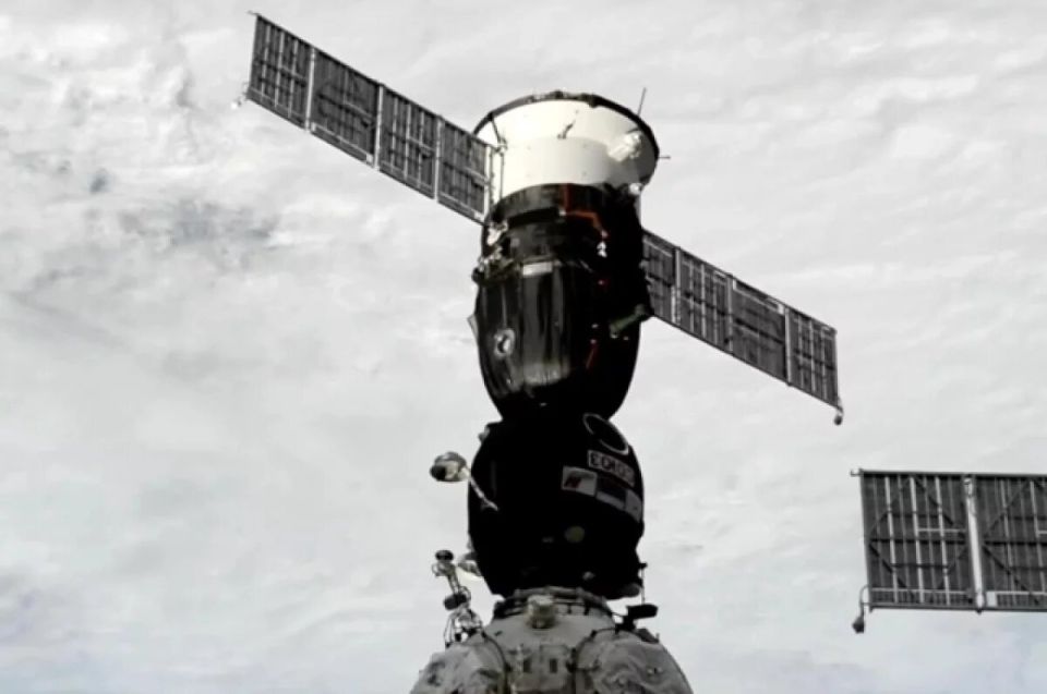 На МКС приготовили торт для экипажа «Союз МС-27» перед возвращением на Землю