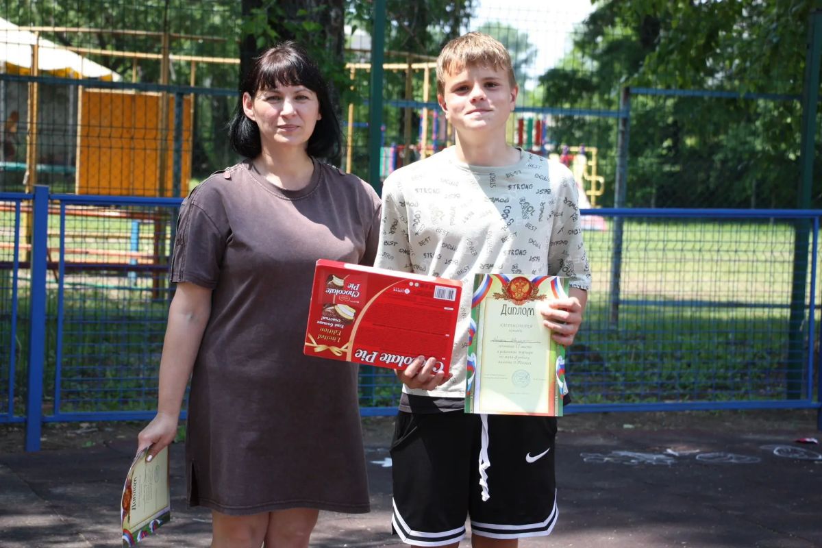 В Амурзете прошел турнир по мини-футболу памяти героя СВО Дениса Тонких В Амурзете прошел турнир по мини-футболу памяти героя СВО Дениса Тонких