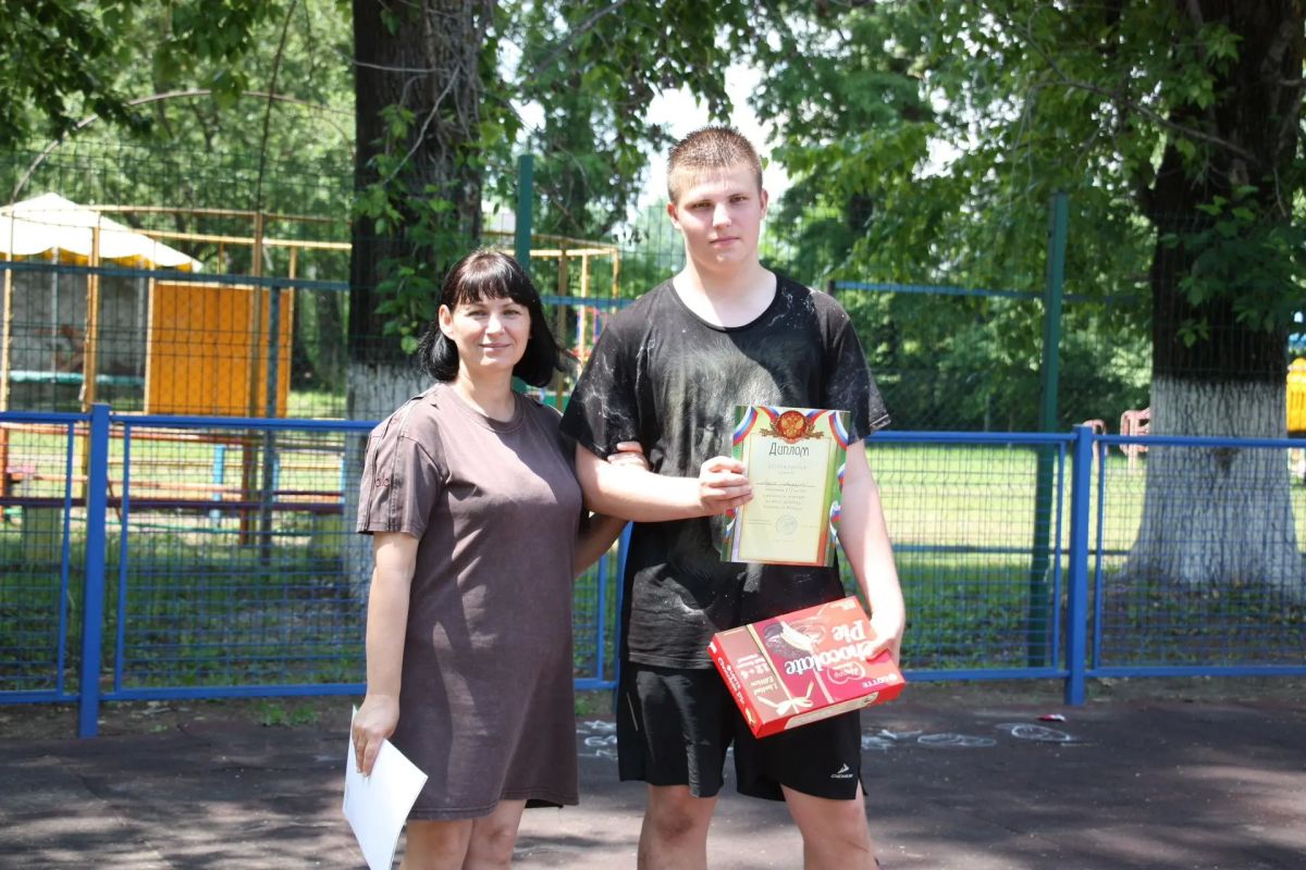 В Амурзете прошел турнир по мини-футболу памяти героя СВО Дениса Тонких В Амурзете прошел турнир по мини-футболу памяти героя СВО Дениса Тонких