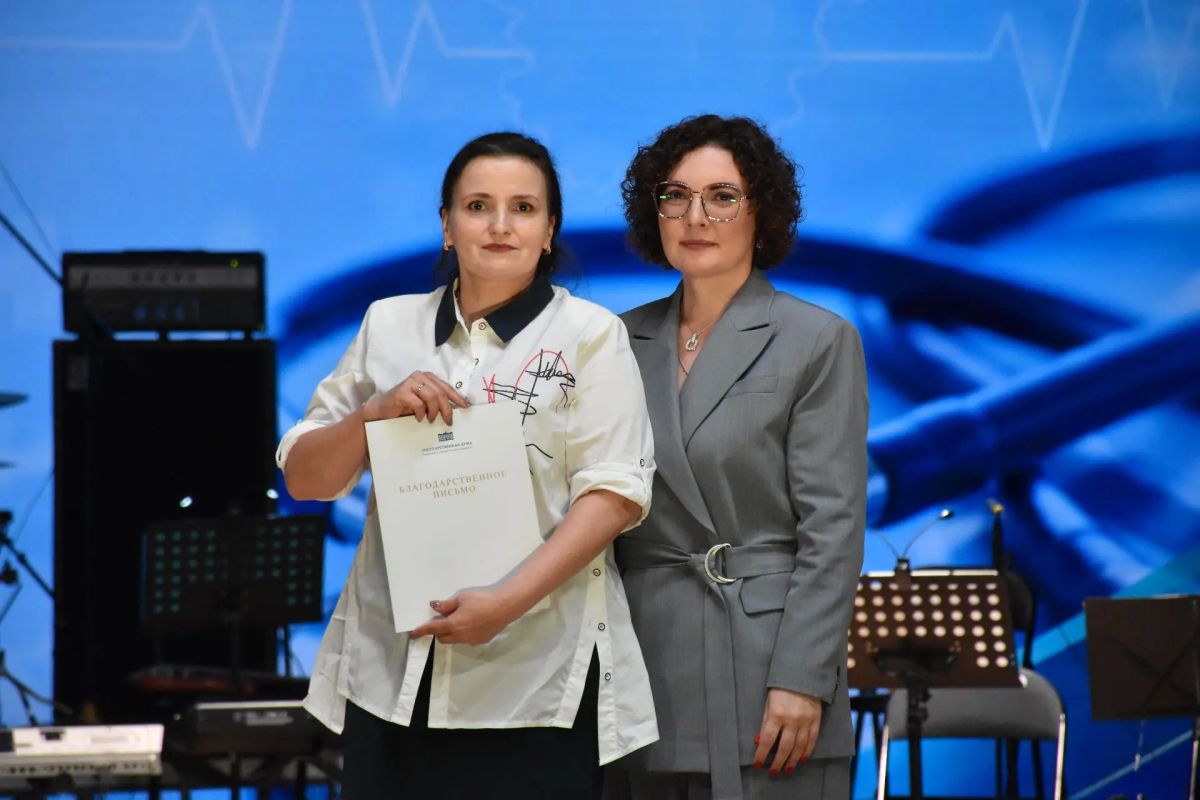 Министр здравоохранения ЕАО Анастасия Мартынова поздравила медицинских работников автономии с профессиональным праздником Министр здравоохранения ЕАО Анастасия Мартынова поздравила медицинских работников автономии с профессиональным праздником