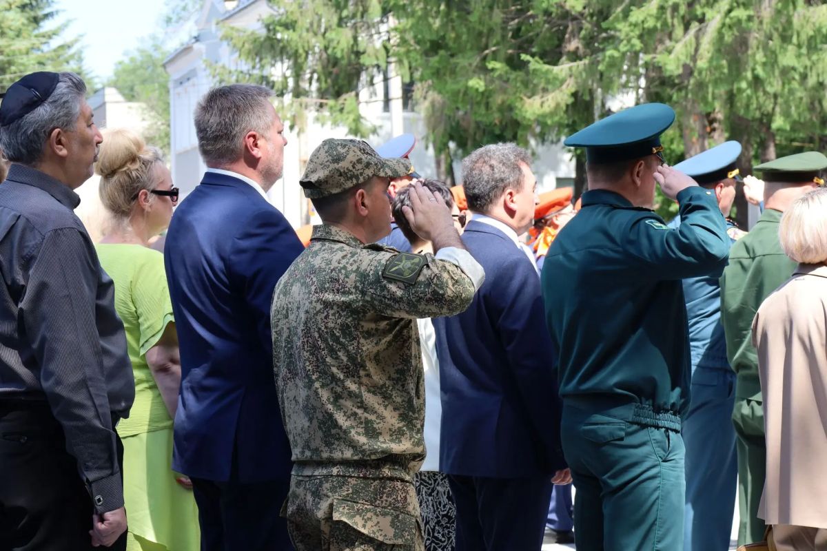В Биробиджане почтили память павших в День памяти и скорби В Биробиджане почтили память павших в День памяти и скорби