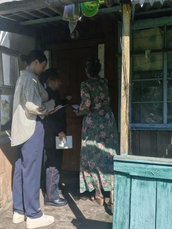 В Биробиджане завершился первый этап межведомственного мероприятия «Жилой сектор» В Биробиджане завершился первый этап межведомственного мероприятия «Жилой сектор»