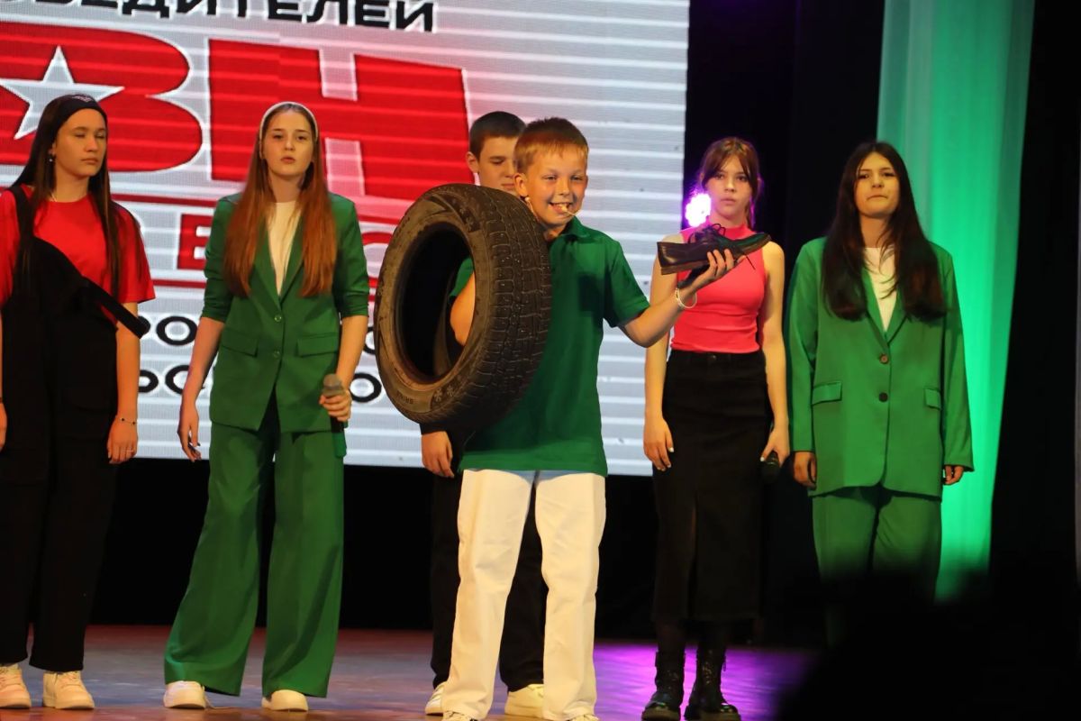 Победителя финальной игры КВН «Юниор ЕАО» определили в Биробиджане Победителя финальной игры КВН «Юниор ЕАО» определили в Биробиджане