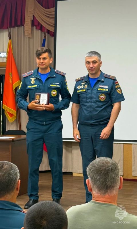 Сегодня особенная пятница, ведь первое специальное звание лейтенанта в МЧС России получила: Сегодня особенная пятница, ведь первое специальное звание лейтенанта в МЧС России получила: