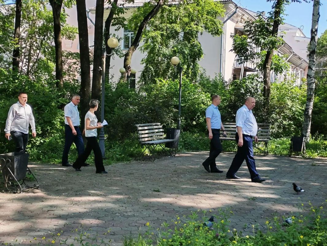 Благоустройство и уборка общественных пространств города взяты под особый контроль Благоустройство и уборка общественных пространств города взяты под особый контроль