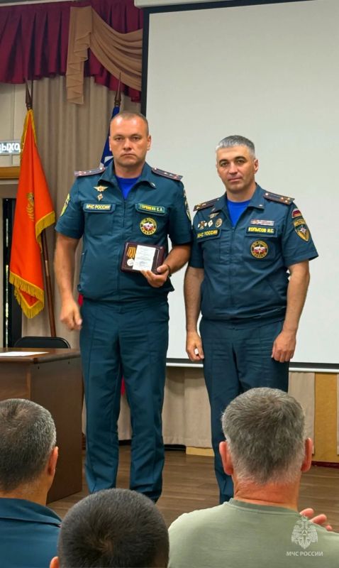 Сегодня особенная пятница, ведь первое специальное звание лейтенанта в МЧС России получила: Сегодня особенная пятница, ведь первое специальное звание лейтенанта в МЧС России получила: