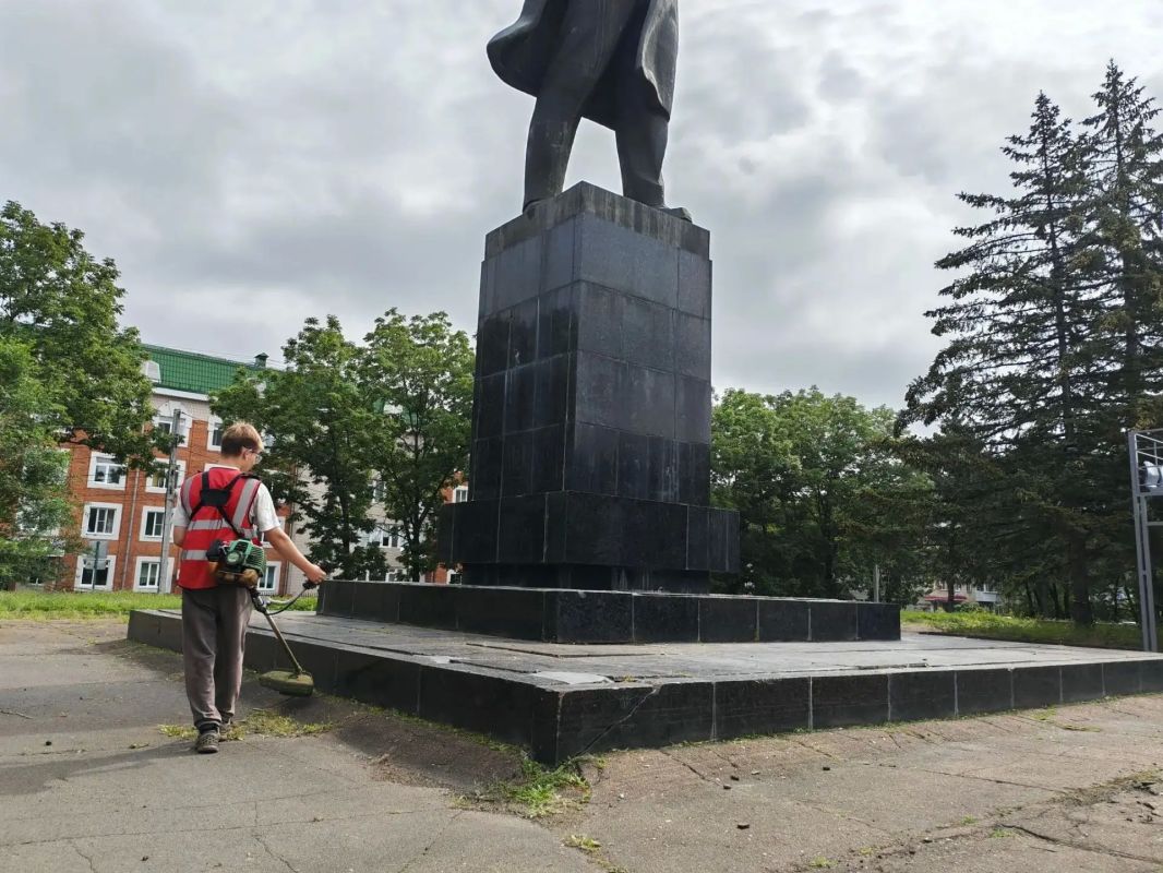 Благоустройство и уборка общественных пространств города взяты под особый контроль Благоустройство и уборка общественных пространств города взяты под особый контроль