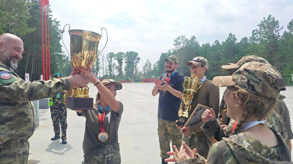 Первое место заняла команда "Юниор" из ЕАО в военно-патриотических соревнованиях в Благовещенске Первое место заняла команда "Юниор" из ЕАО в военно-патриотических соревнованиях в Благовещенске