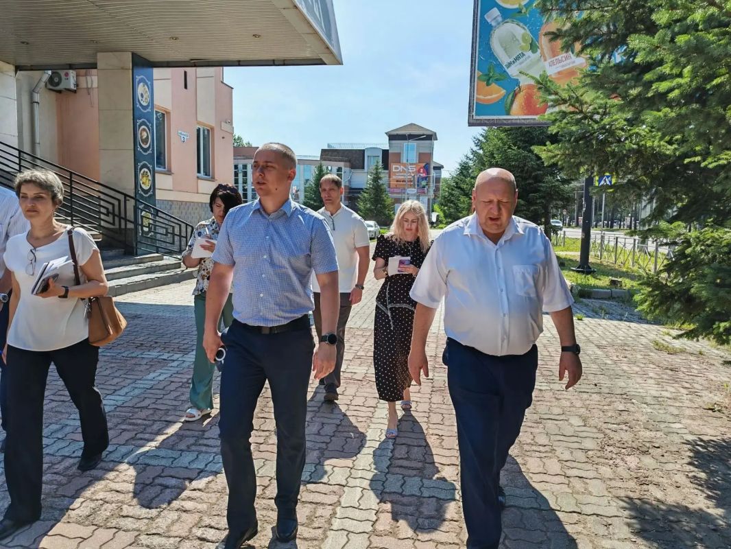 Благоустройство и уборка общественных пространств города взяты под особый контроль Благоустройство и уборка общественных пространств города взяты под особый контроль