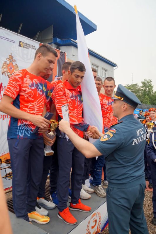В Биробиджане завершились межрегиональные соревнования по пожарно-спасательному спорту на Кубок Федерации В Биробиджане завершились межрегиональные соревнования по пожарно-спасательному спорту на Кубок Федерации