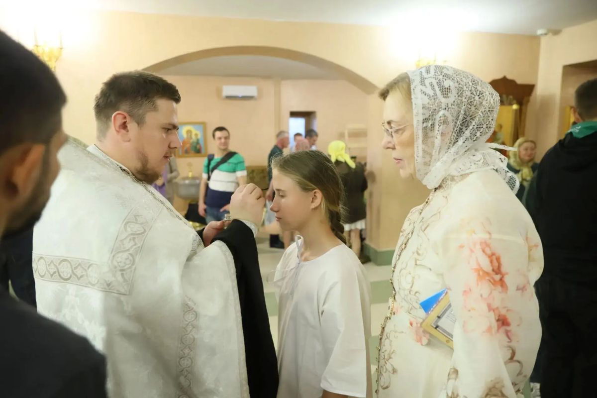 Мария Костюк: В Благовещенском кафедральном соборе епископ Биробиджанский и Кульдурский преосвященнейший Лука совершил Таинство крещения детей из проекта «Лето в кругу друзей», который реализует наш региональный штаб... Мария Костюк: В Благовещенском кафедральном соборе епископ Биробиджанский и Кульдурский преосвященнейший Лука совершил Таинство крещения детей из проекта «Лето в кругу друзей», который реализует наш региональный штаб...