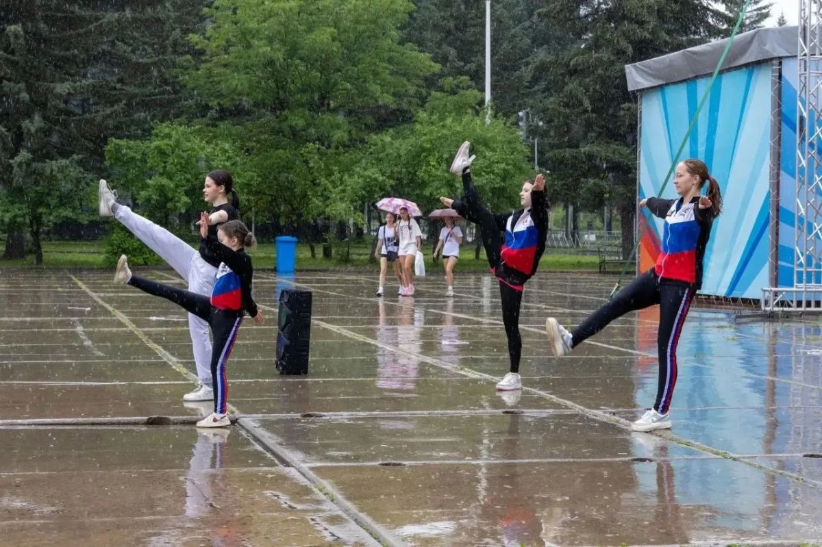 Утренняя зарядка прошла в Биробиджане Утренняя зарядка прошла в Биробиджане