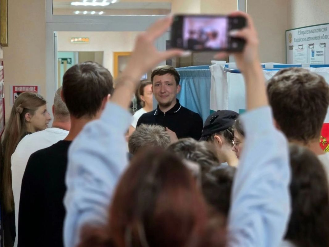 В музее избиркома ЕАО побывали ребята из центра «МОСТ» В музее избиркома ЕАО побывали ребята из центра «МОСТ»
