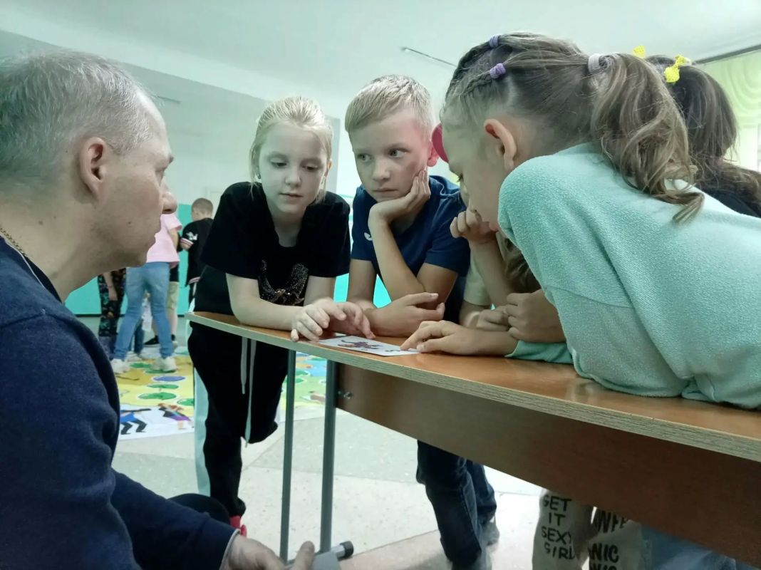 Вчера в 14-й школе Биробиджана было шумно Вчера в 14-й школе Биробиджана было шумно