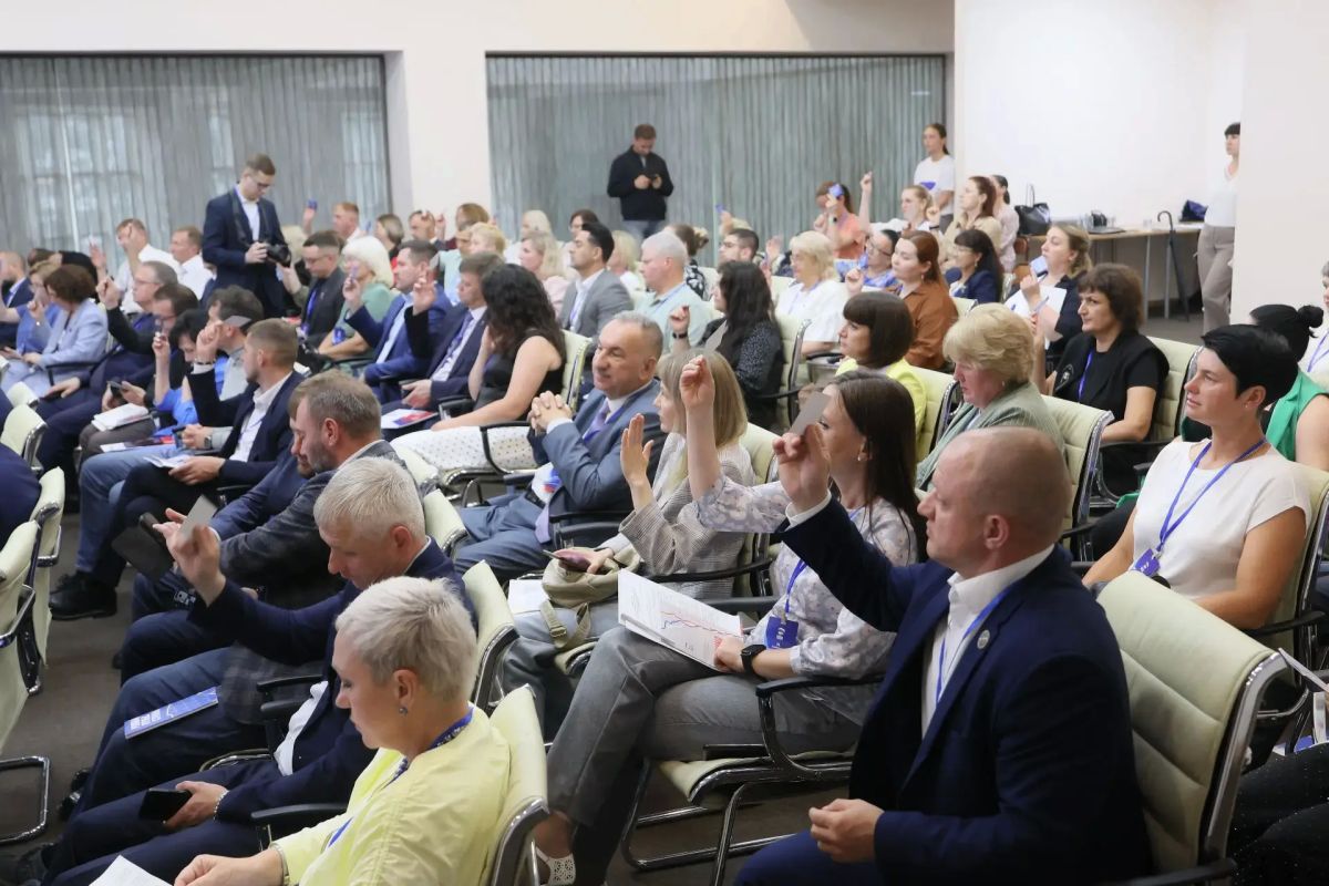 Депутаты городской Думы Биробиджана приняли участие в конференции регионального отделения партии «Единая Россия» Депутаты городской Думы Биробиджана приняли участие в конференции регионального отделения партии «Единая Россия»