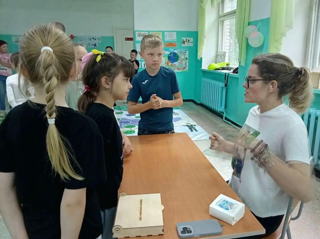 Вчера в 14-й школе Биробиджана было шумно Вчера в 14-й школе Биробиджана было шумно