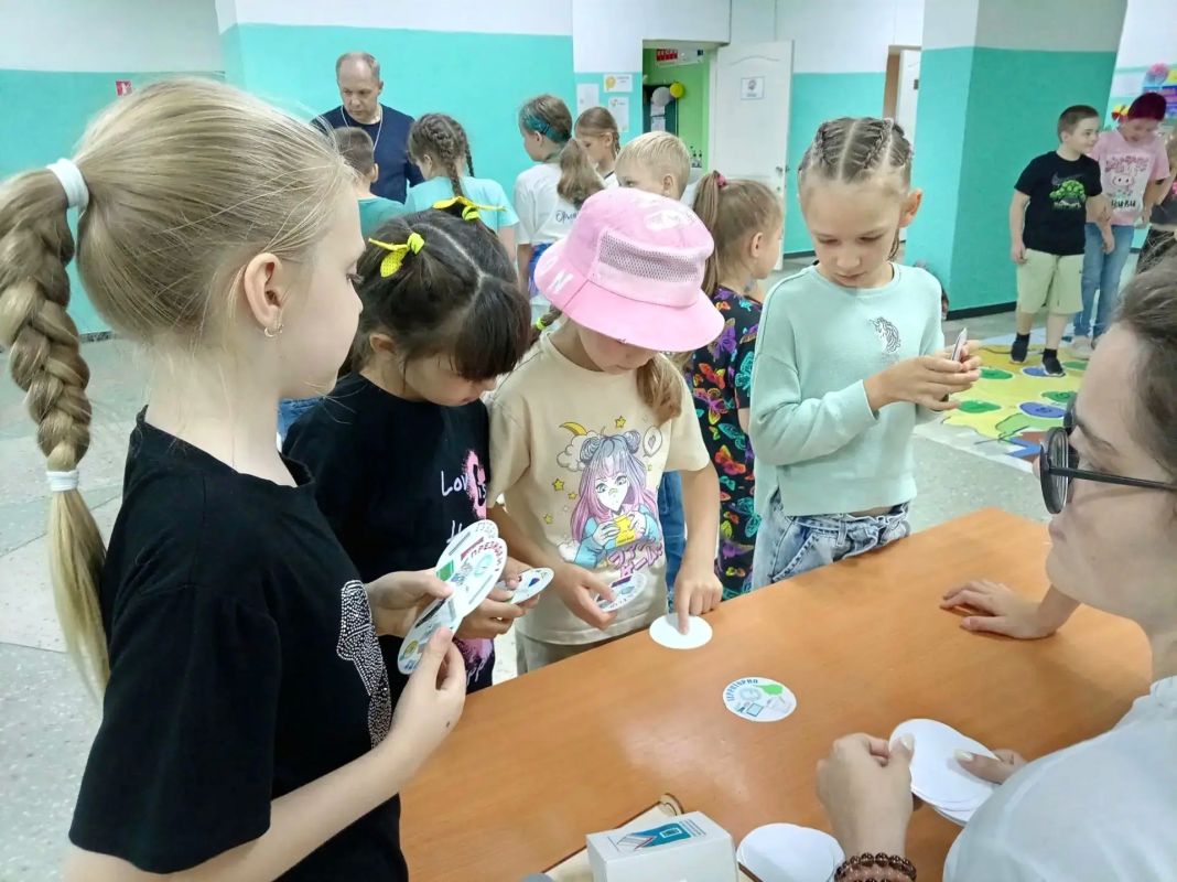 Вчера в 14-й школе Биробиджана было шумно Вчера в 14-й школе Биробиджана было шумно