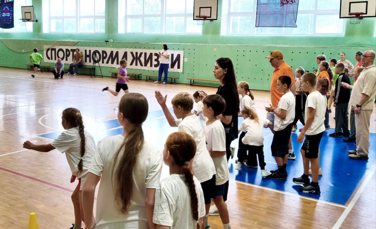 В Биробиджане прошли соревнования среди детей-участников летних оздоровительных площадок В Биробиджане прошли соревнования среди детей-участников летних оздоровительных площадок