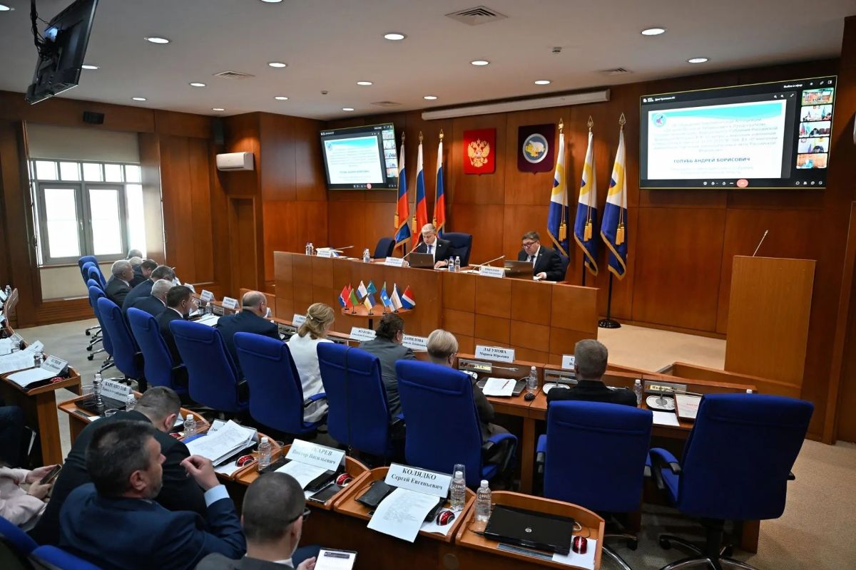 Друзья, сейчас нахожусь в Анадыре, где завершилось Общее собрание нашей Парламентской Ассоциации Друзья, сейчас нахожусь в Анадыре, где завершилось Общее собрание нашей Парламентской Ассоциации