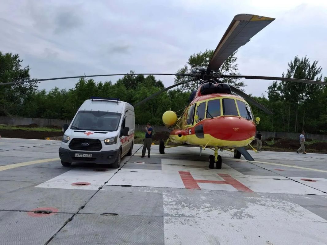 С тяжелыми травмами пациентку из ЕАО эвакуировали в Хабаровск С тяжелыми травмами пациентку из ЕАО эвакуировали в Хабаровск