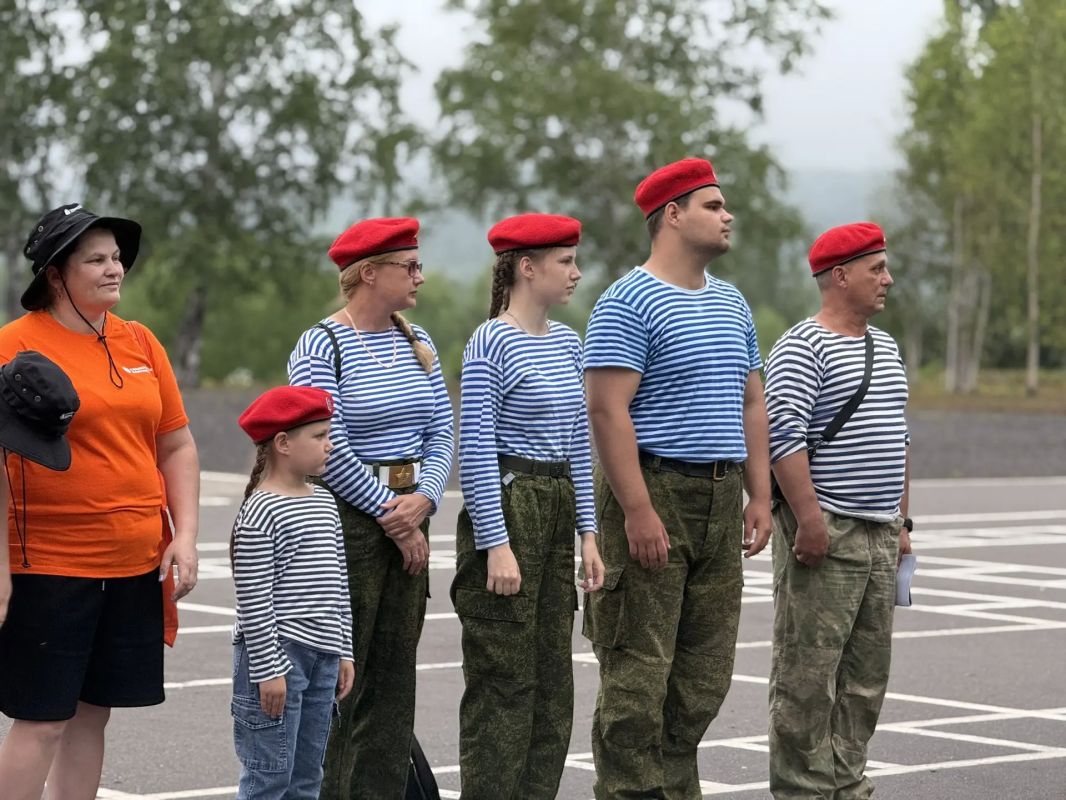 В Еврейской автономной области стартовала Всероссийская игра «Семейная зарница»! В Еврейской автономной области стартовала Всероссийская игра «Семейная зарница»!
