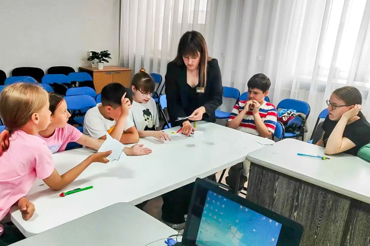 В рамках профориентационной работы с молодёжью областное государственное казенное учреждение «Центр занятости населения Еврейской автономной области» проводит серию познавательных встреч и экскурсий для детей и подростков В рамках профориентационной работы с молодёжью областное государственное казенное учреждение «Центр занятости населения Еврейской автономной области» проводит серию познавательных встреч и экскурсий для детей и подростков